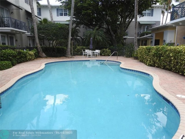 2 of 29 - 2299 Ne 9th Ave 2299, Wilton Manors, FL