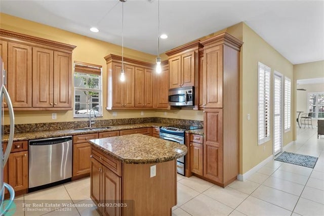 5 of 29 - 8318 Nw 7th Ct 8318, Boca Raton, FL