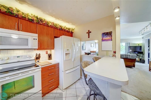 1 of 15 - 9440 Sunrise Lakes Blvd 312, Sunrise, FL