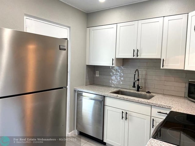 3 of 20 - 2555 Ne 11th St 505, Fort Lauderdale, FL