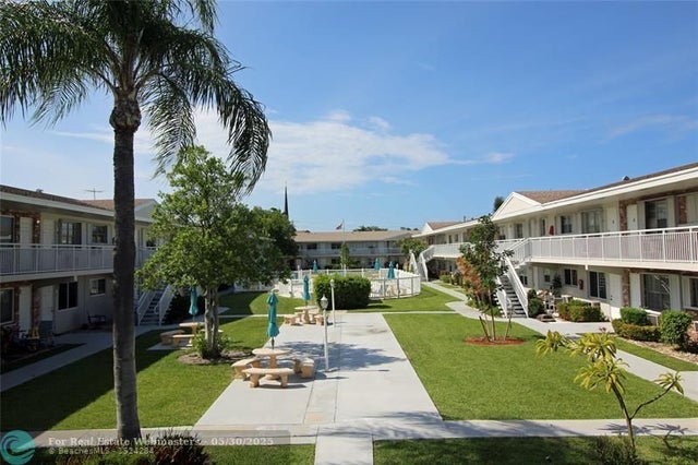 1 of 6 - 2001 Ne 38th St 10, Lighthouse Point, FL