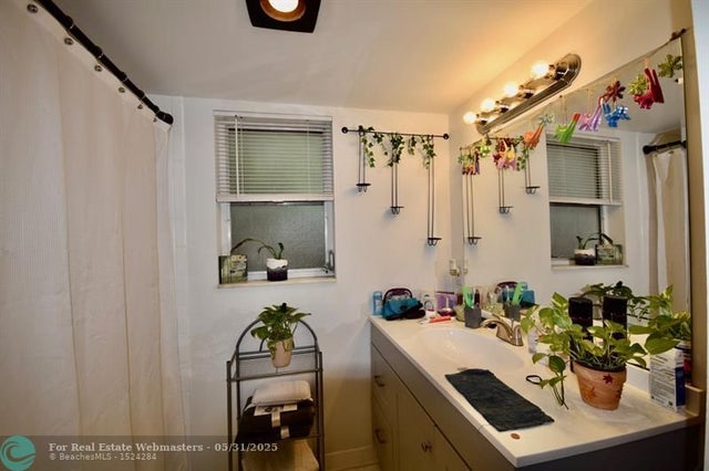 4 of 4 - 1733 N 3rd Ave 7, Lake Worth, FL