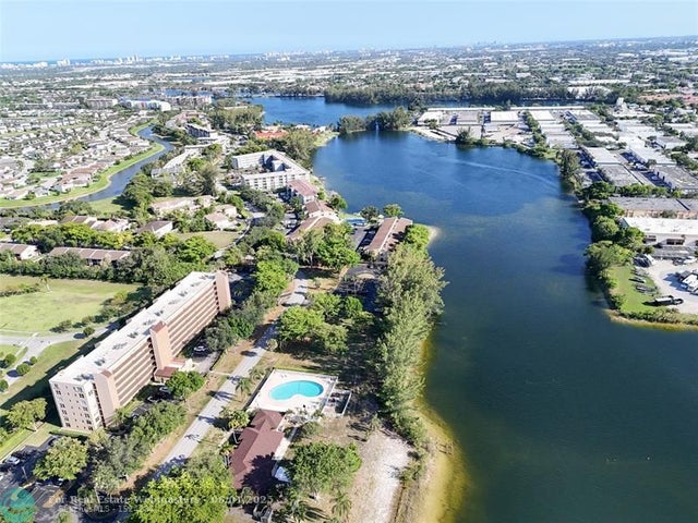 1 of 17 - 4550 Nw 18th Ave 710, Deerfield Beach, FL
