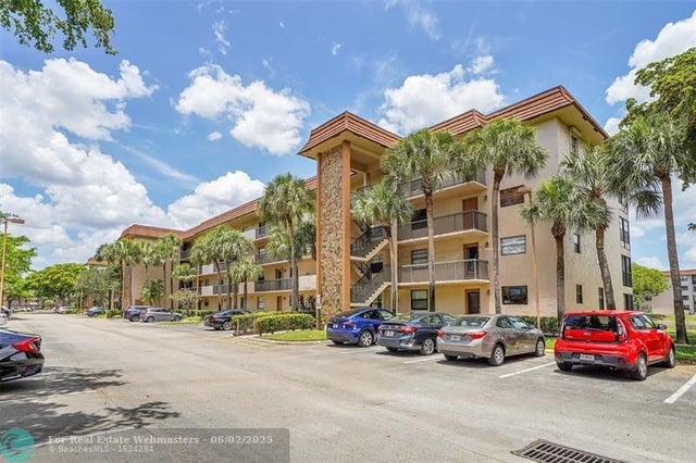 2 of 31 - 4950 S Sabal Palm Blvd 302, Tamarac, FL
