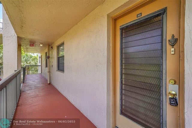 4 of 31 - 4950 S Sabal Palm Blvd 302, Tamarac, FL