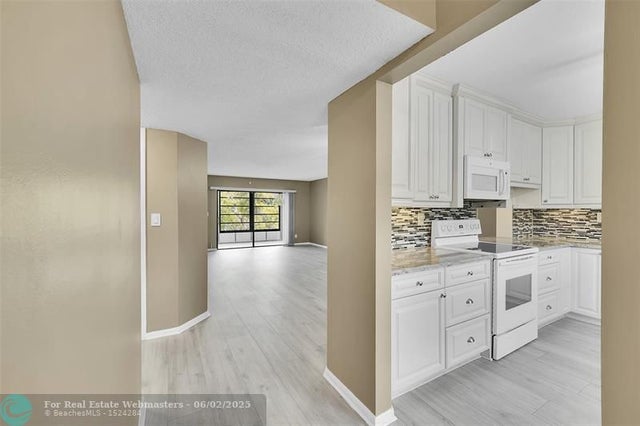 5 of 31 - 4950 S Sabal Palm Blvd 302, Tamarac, FL
