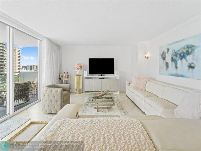 3 of 21 - 2030 S Ocean Dr 626, Hallandale, FL