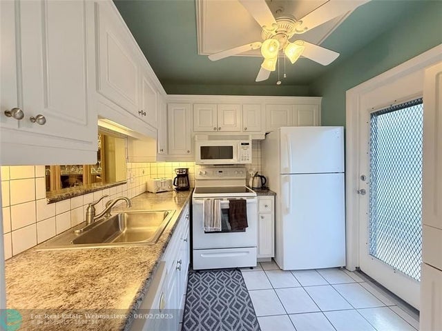 2 of 55 - 4331 Nw 16th St 103 D, Fort Lauderdale, FL