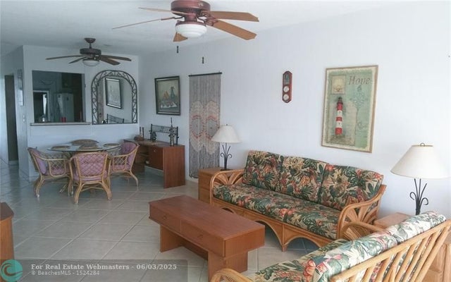 3 of 22 - 465 Paradise Isle Blvd 307, Hallandale, FL