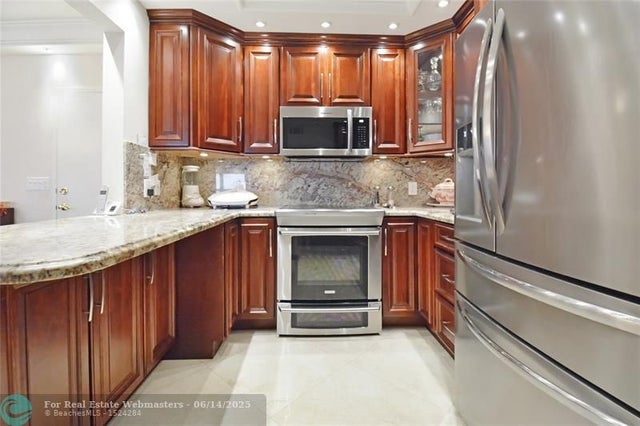 4 of 23 - 405 N Ocean Blvd 1918, Pompano Beach, FL