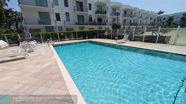 1 of 12 - 2100 Van Buren St 309, Hollywood, FL
