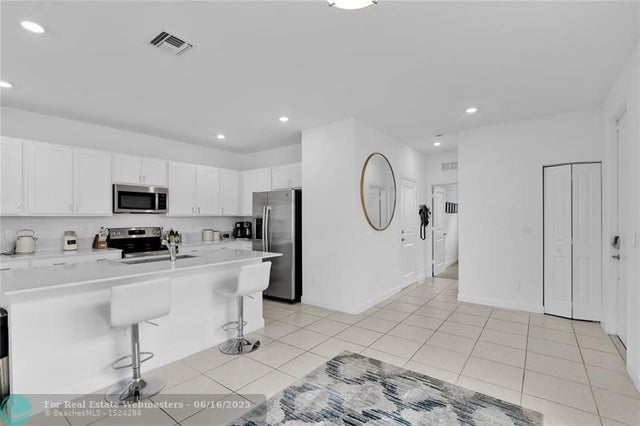 4 of 42 - 5471 Flannigan Way, Lake Worth, FL