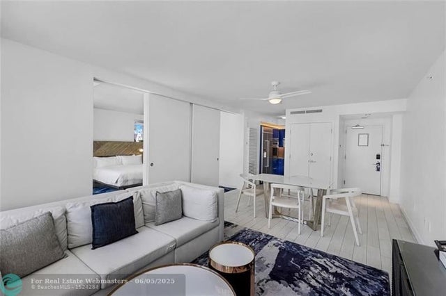 3 of 29 - 3101 Bayshore Dr 501, Fort Lauderdale, FL