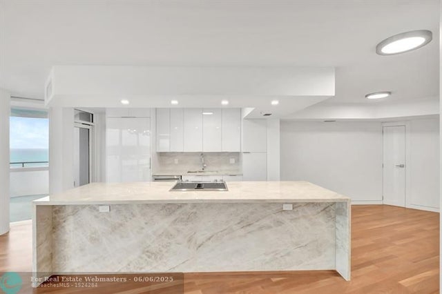 3 of 45 - 6301 Collins Ave 1007, Miami Beach, FL