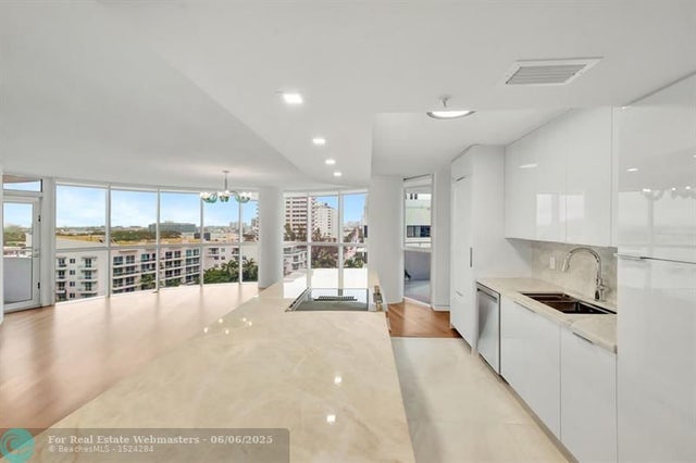 4 of 45 - 6301 Collins Ave 1007, Miami Beach, FL