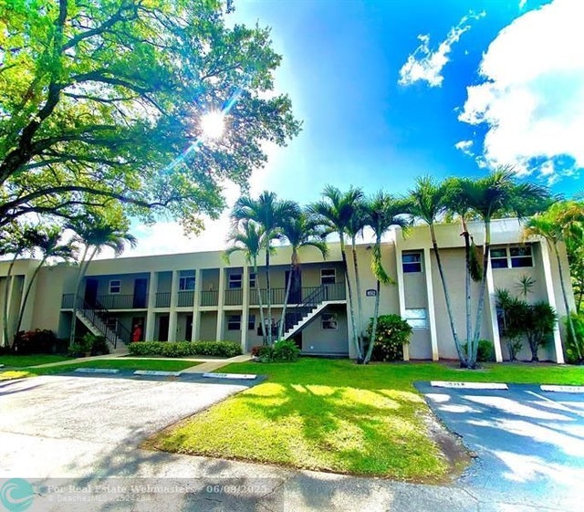 1 of 11 - 8512 Old Country Mnr 231, Davie, FL