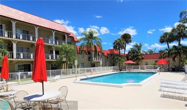 1 of 17 - 475 Se 8th St 216, Deerfield Beach, FL