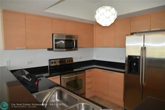 3 of 16 - 140 S Dixie Hy 525, Hollywood, FL