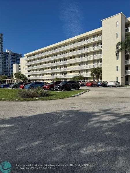 1 of 28 - 2859 Leonard Dr G414, Aventura, FL