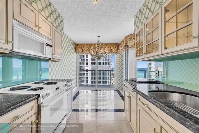 4 of 21 - 16445 Collins Ave 1026, Sunny Isles Beach, FL
