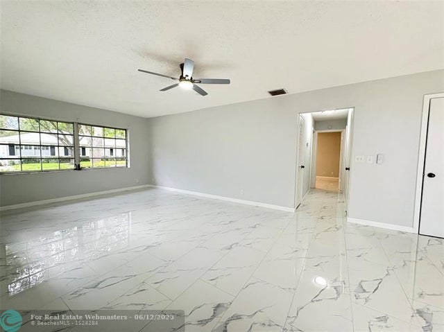 5 of 37 - 10119 S 42nd Ter 129, Boynton Beach, FL