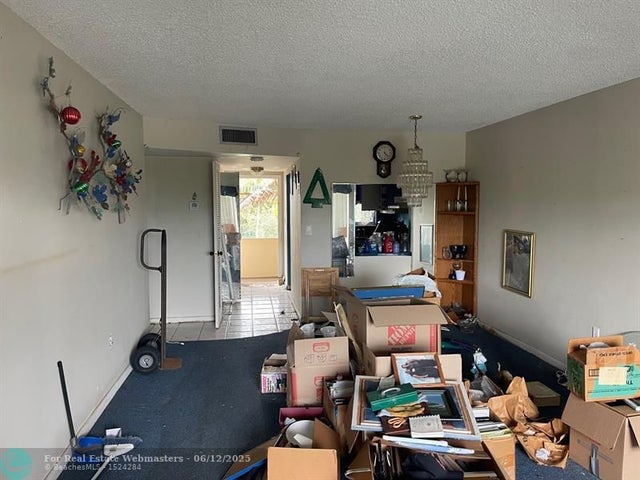 4 of 11 - 8101 N Sunrise Lakes Dr 302, Sunrise, FL