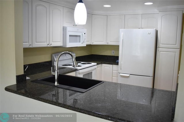 2 of 29 - 1000 River Reach Dr 215, Fort Lauderdale, FL