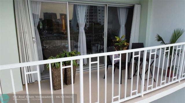 4 of 45 - 500 Bayview Dr 331, Sunny Isles Beach, FL