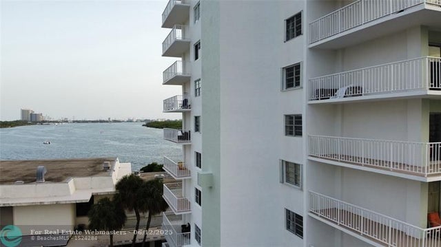 5 of 45 - 500 Bayview Dr 331, Sunny Isles Beach, FL