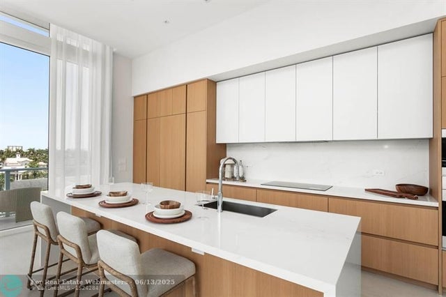 4 of 29 - 2321 Se 17th 401, Fort Lauderdale, FL
