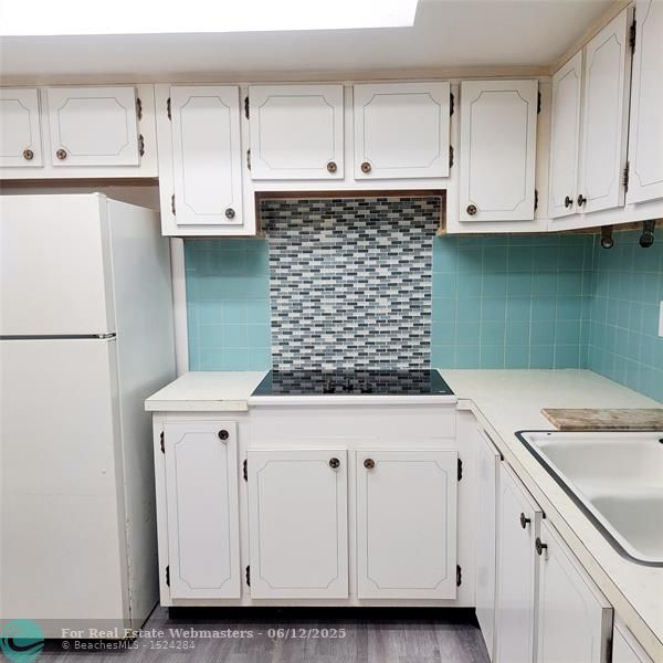 4 of 24 - 6730 Arbor Dr 210, Miramar, FL