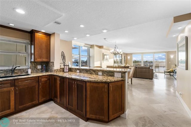 4 of 43 - 511 Bayshore Dr 501, Fort Lauderdale, FL