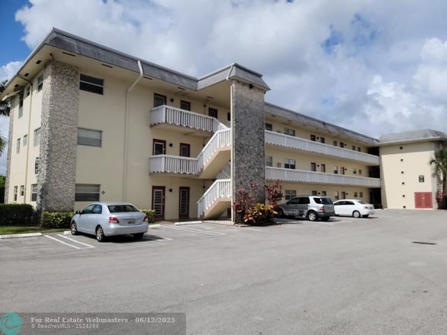 4451 Nw 16th St 104k, Fort Lauderdale