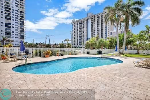 4 of 11 - 1901 S Ocean Dr 202, Hollywood, FL