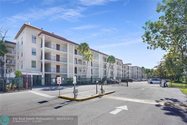 2 of 43 - 2650 Nw 49th Ave 320, Lauderdale Lakes, FL