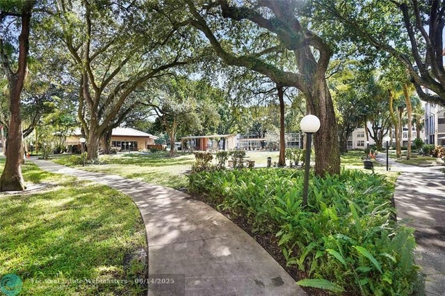 4 of 43 - 2650 Nw 49th Ave 320, Lauderdale Lakes, FL