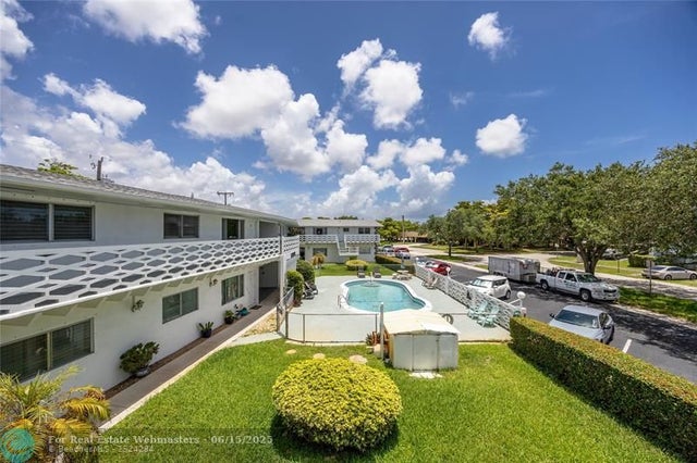 1 of 29 - 3847 S Circle Dr 11, Hollywood, FL