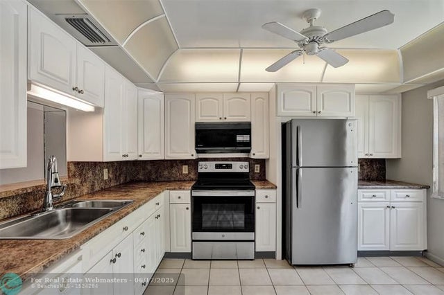 4 of 35 - 3003 Portofino Isle O1, Coconut Creek, FL