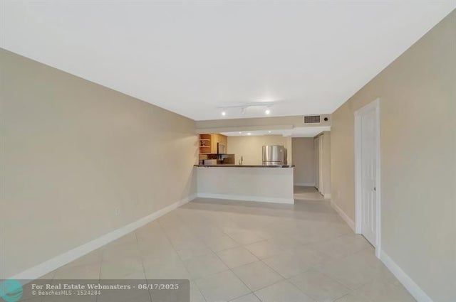 4 of 28 - 345 Ocean Drive 305, Miami Beach, FL