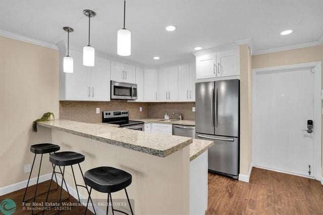 3 of 29 - 600 Greensward Ln 203, Delray Beach, FL