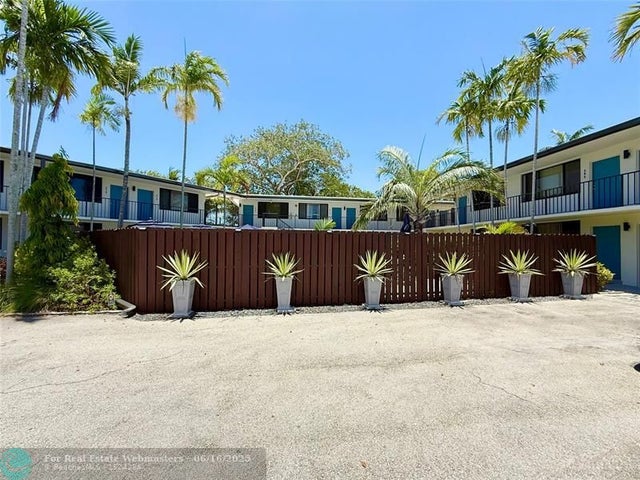 3 of 28 - 1901 N Andrews 220, Fort Lauderdale, FL