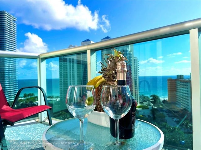 1 of 20 - 19370 Collins Ave, Sunny Isles Beach, FL