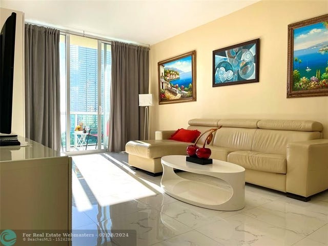 2 of 20 - 19370 Collins Ave, Sunny Isles Beach, FL