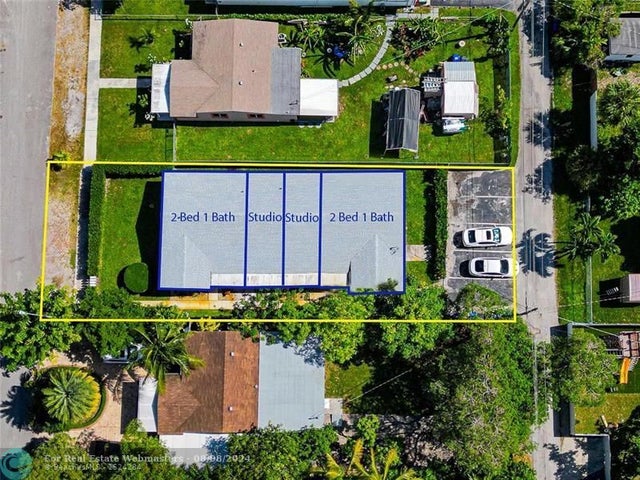 2 of 27 - 2432 Sherman St, Hollywood, FL