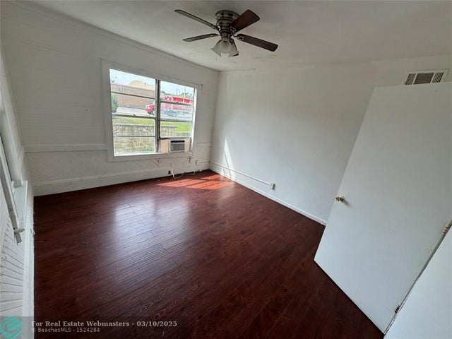 4 of 13 - 201 N 17th St, Fort Pierce, FL