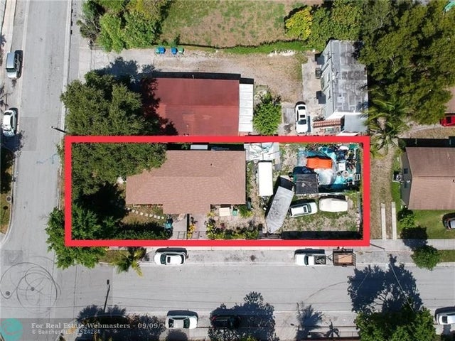 2 of 5 - 3308 Nw 3rd Ave, Miami, FL