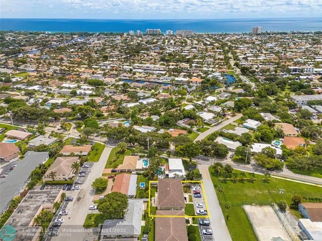 1 of 31 - 2131 Ne 40th Ct., Lighthouse Point, FL