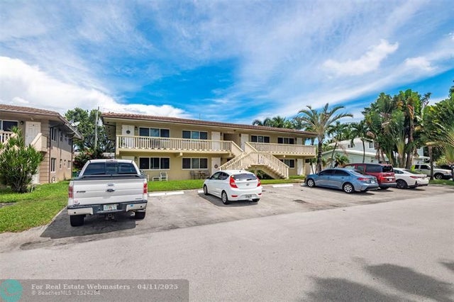 2 of 31 - 2131 Ne 40th Ct., Lighthouse Point, FL