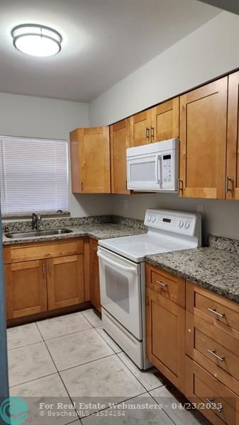 2 of 25 - 1523-1525 Nw 8th Ave, Fort Lauderdale, FL