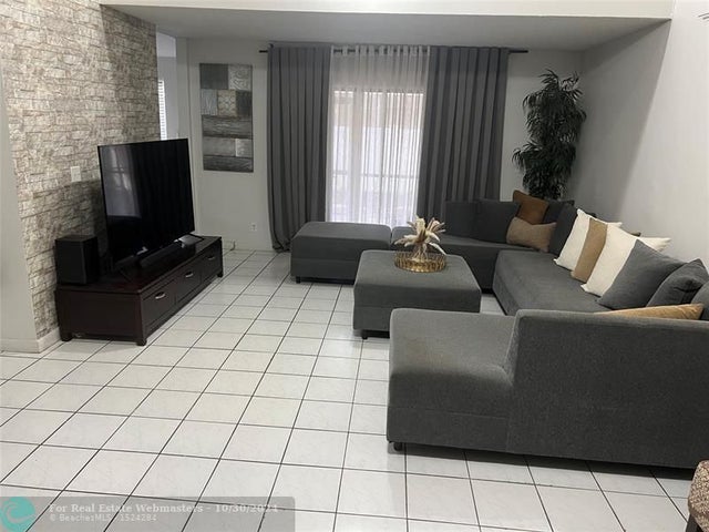 4 of 41 - 11530-32 Nw 43rd St, Coral Springs, FL